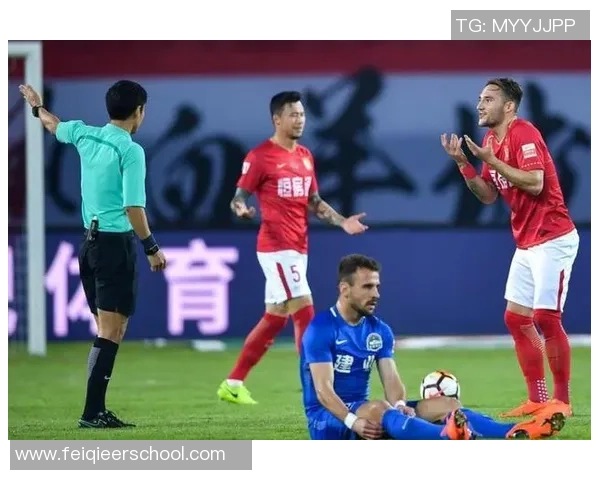 建业与恒大对决回顾：精彩瞬间与战术分析全记录